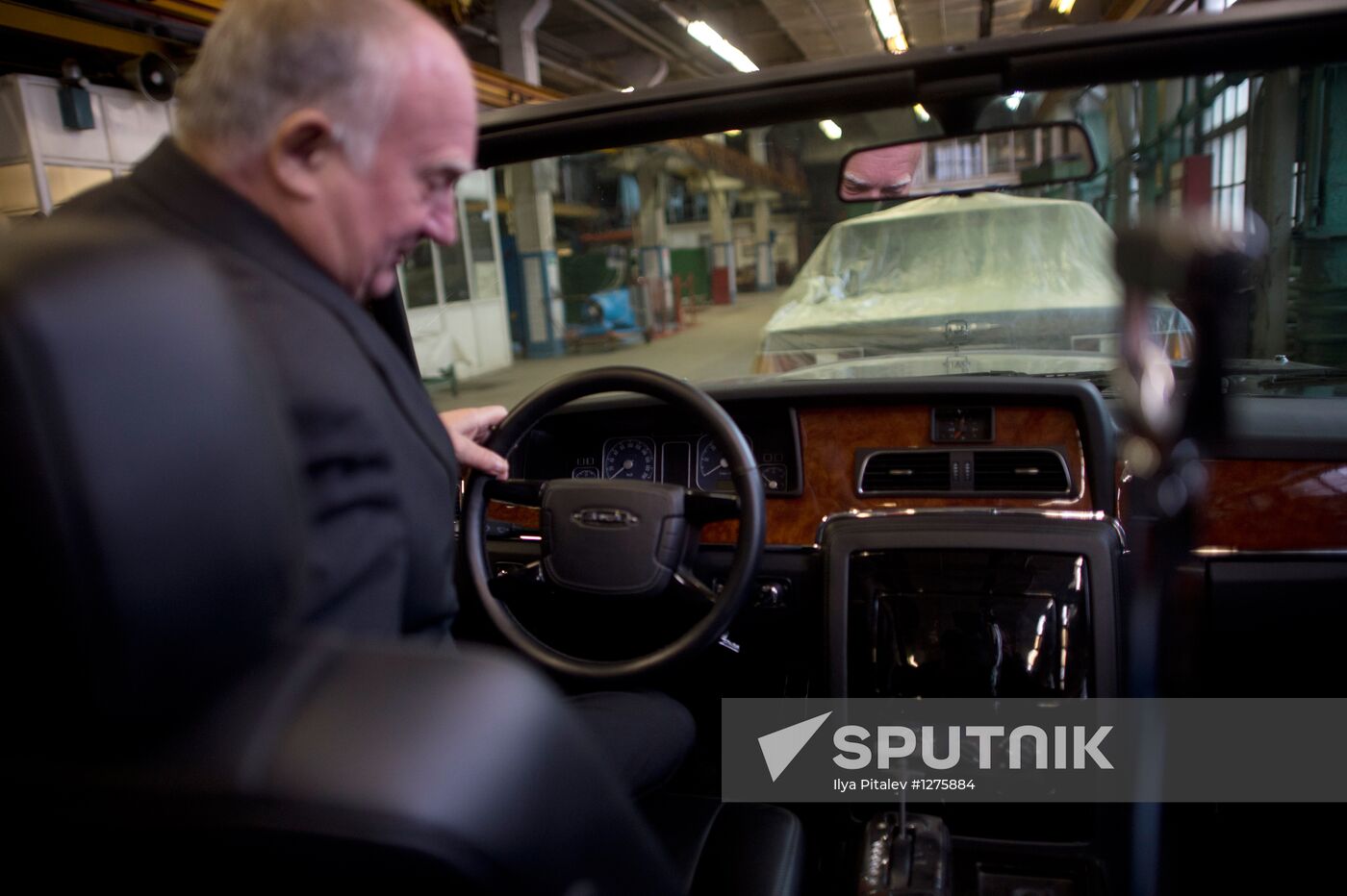 Manufacture of limousines at AMO ZiL factory