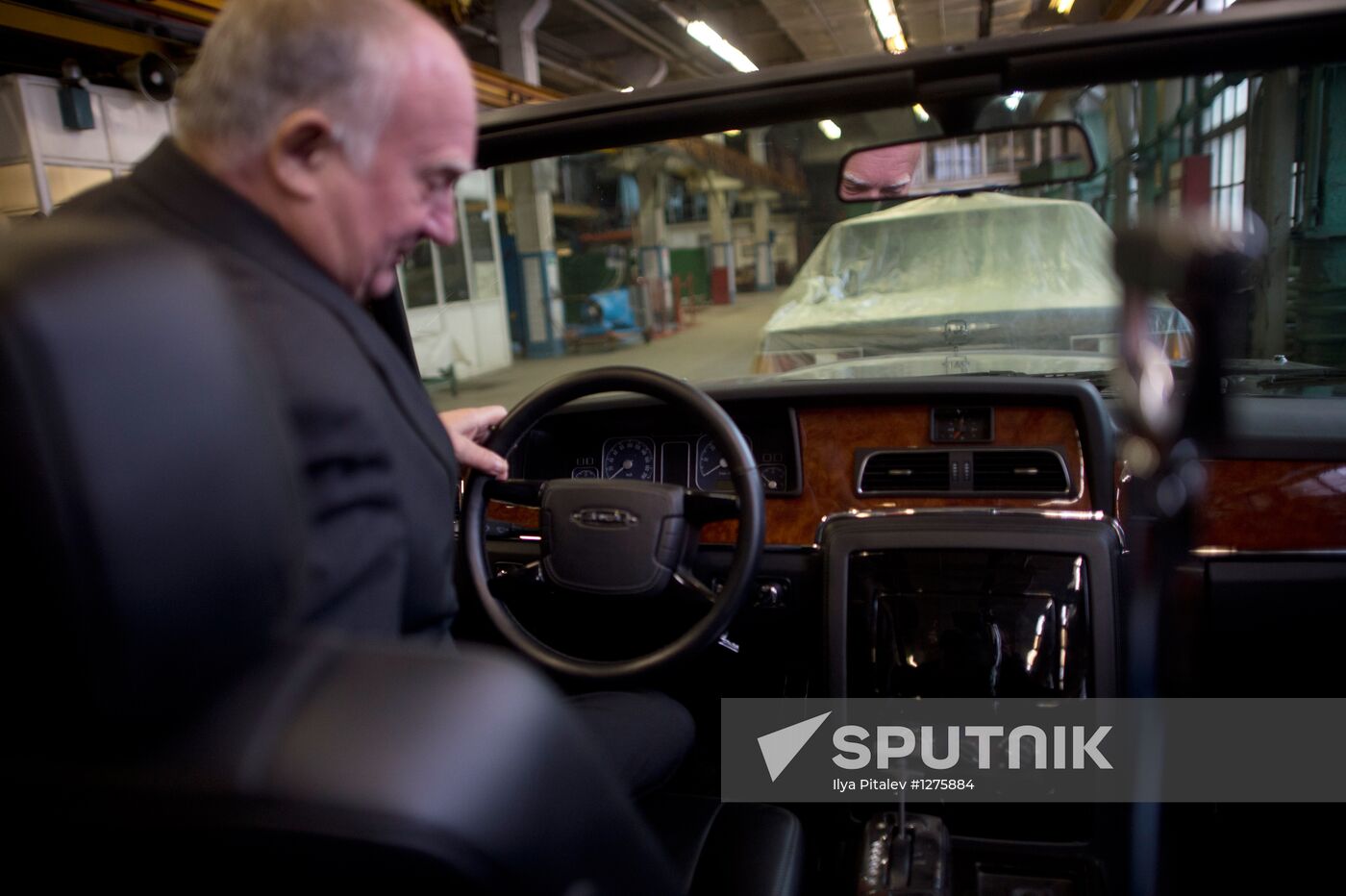 Manufacture of limousines at AMO ZiL factory