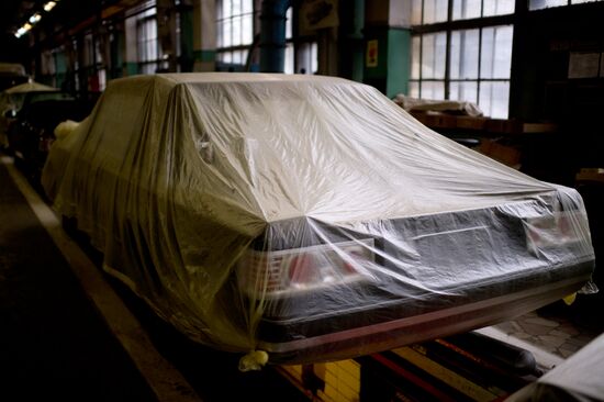 Manufacture of limousines at AMO ZiL factory