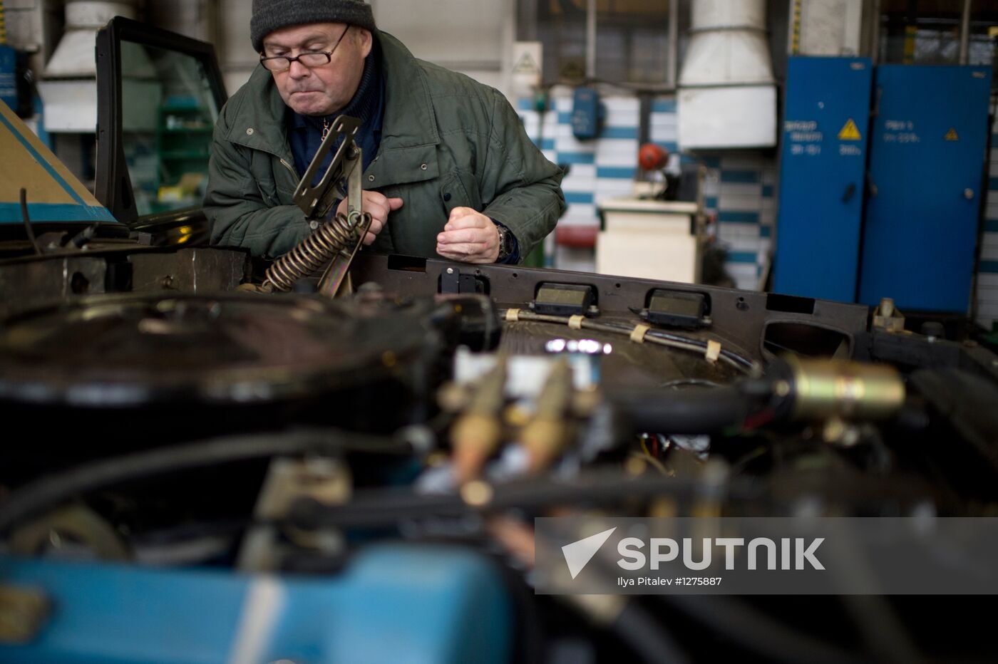 Manufacture of limousines at AMO ZiL factory