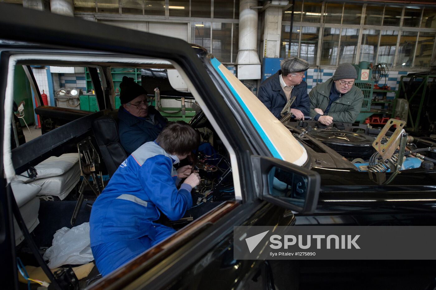 Manufacture of limousines at AMO ZiL factory