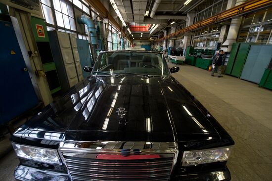 Manufacture of limousines at AMO ZiL factory