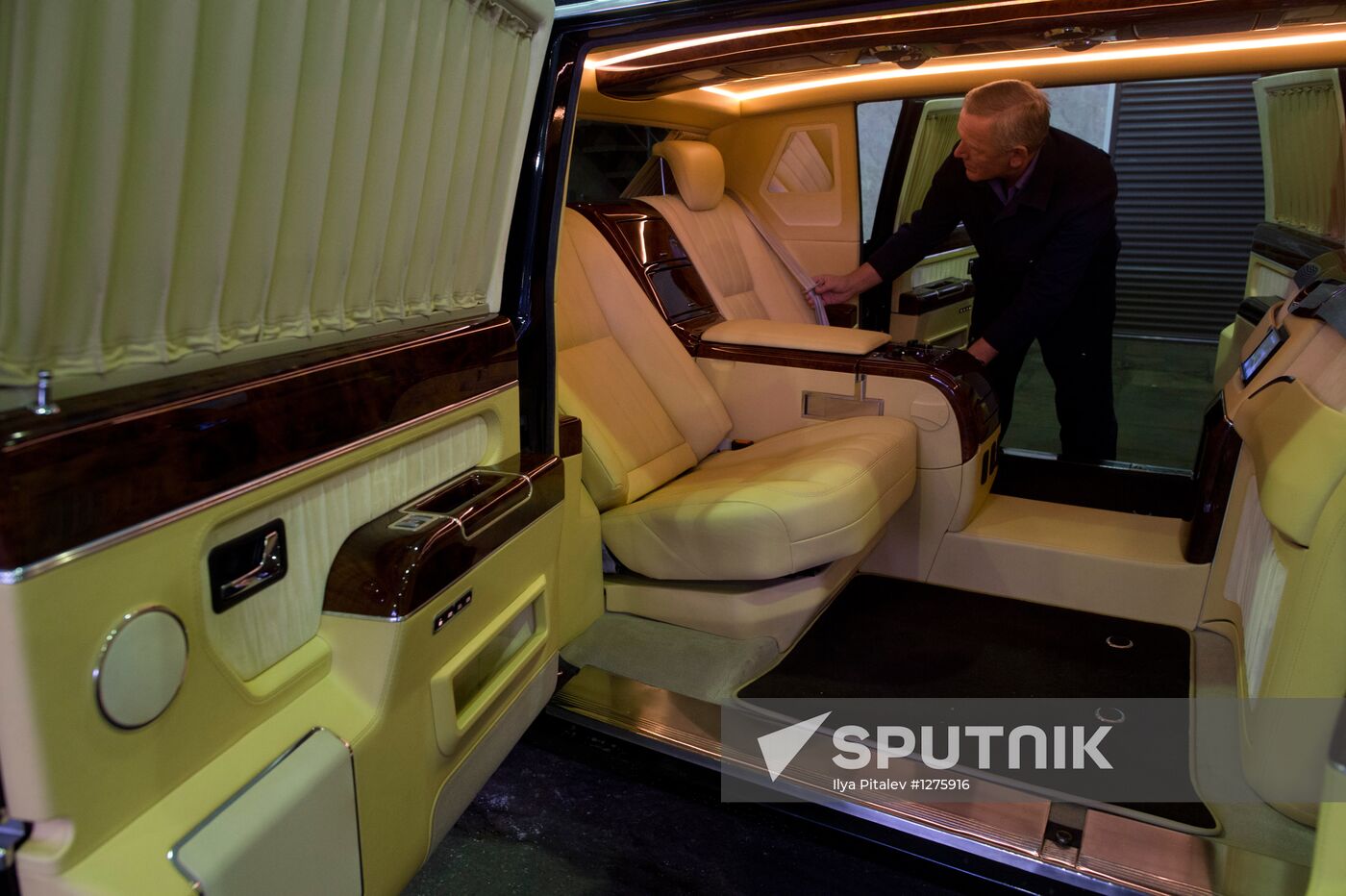 Manufacture of limousines at AMO ZiL factory