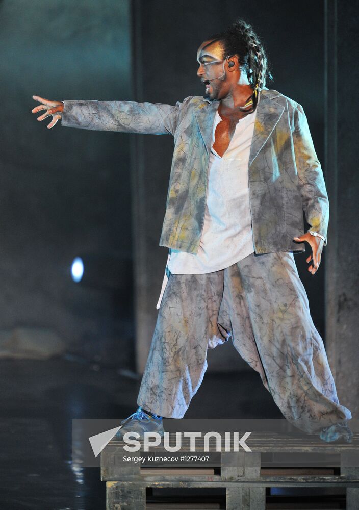 Premiere of original version of Notre Dame de Paris musical
