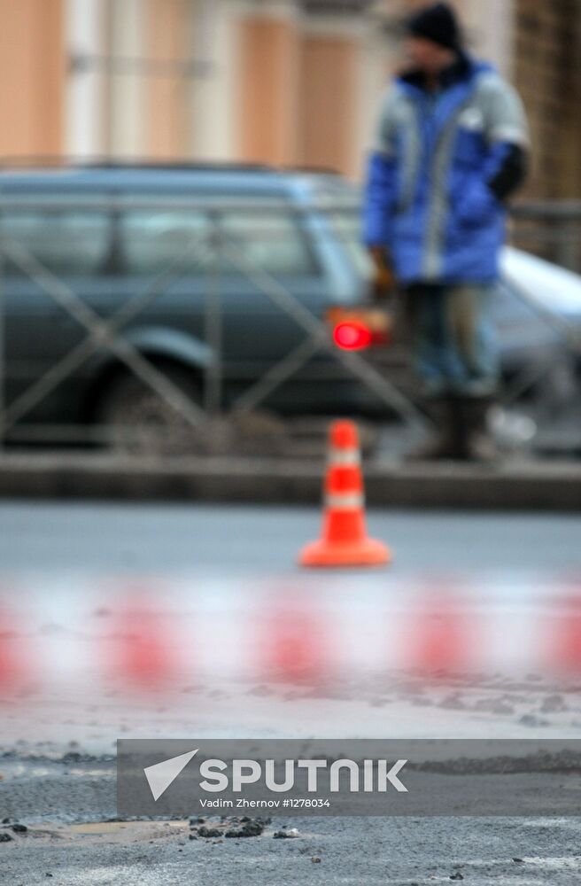 Hot water pipe breaks in St. Petersburg