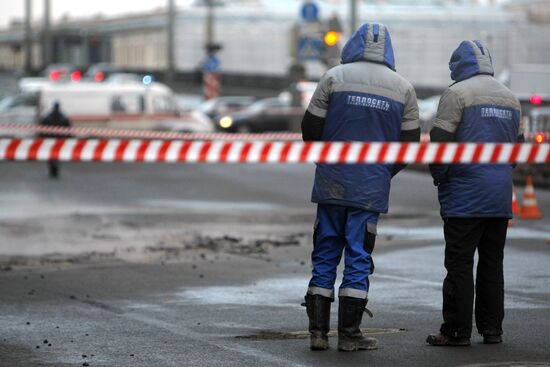 Hot water pipe breaks in St. Petersburg