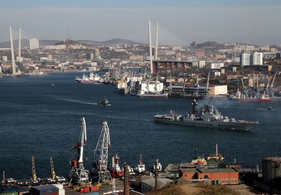 Pacific Fleet ships head out into Indian Ocean