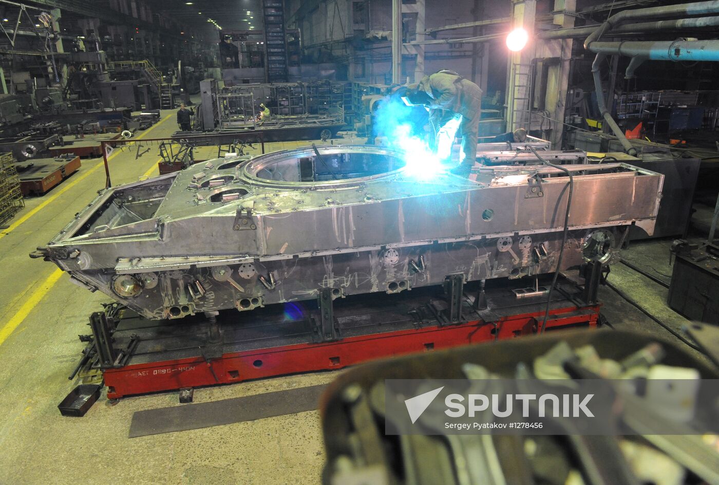 Manufacture of BMD-4M combat vehicles at Kurganmashzavod plant