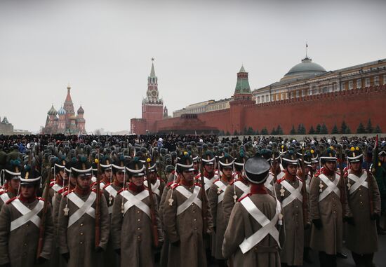 Rehearsal of march in honor of 1941 parade anniversary