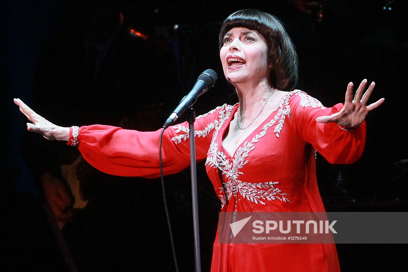 Concert of French singer Mireille Mathieu