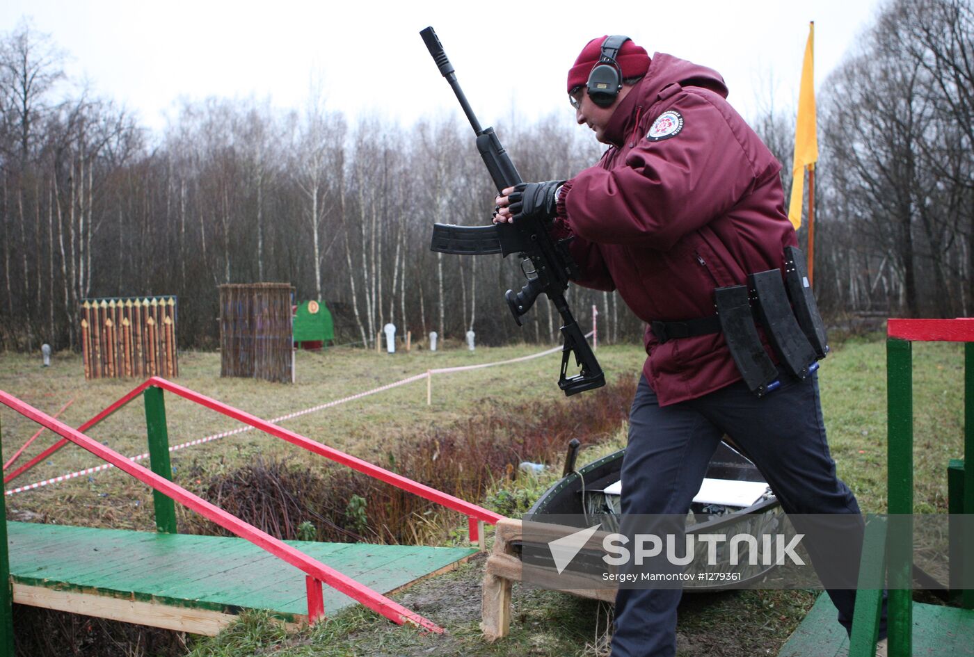 Dmitry Rogozin visits TSNIITOCHMASH near Moscow