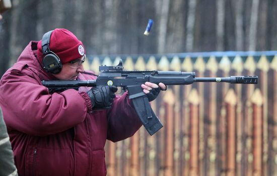 Dmitry Rogozin visits TSNIITOCHMASH near Moscow