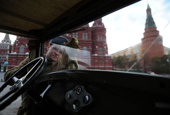 Dress rehearsal for march honoring anniversary of 1941 parade