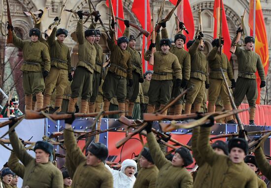 Dress rehearsal for march honoring anniversary of 1941 parade