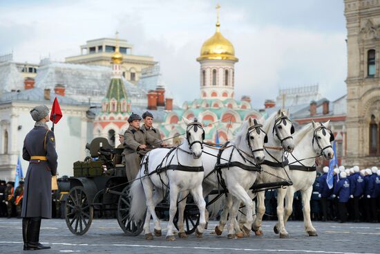 Dress rehearsal for march honoring anniversary of 1941 parade