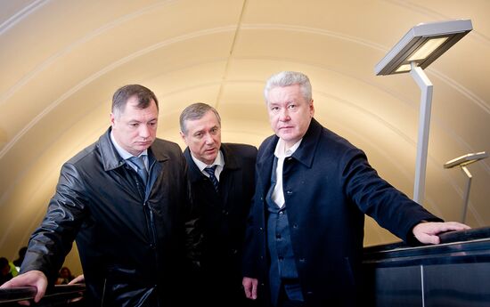 Sergei Sobyanin inspects new subway station vestibule