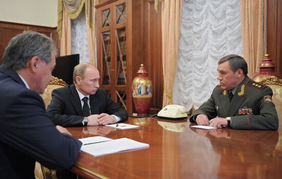 V.Putin meets with S.Shoigu and V.Gerasimov