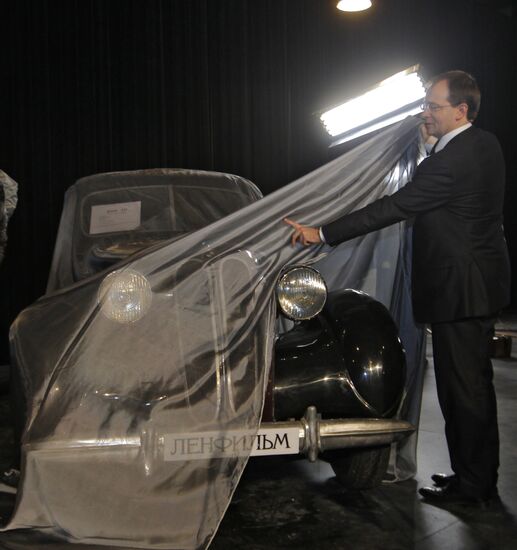 Retro cars stolen 2 years ago are back at Lenfilm