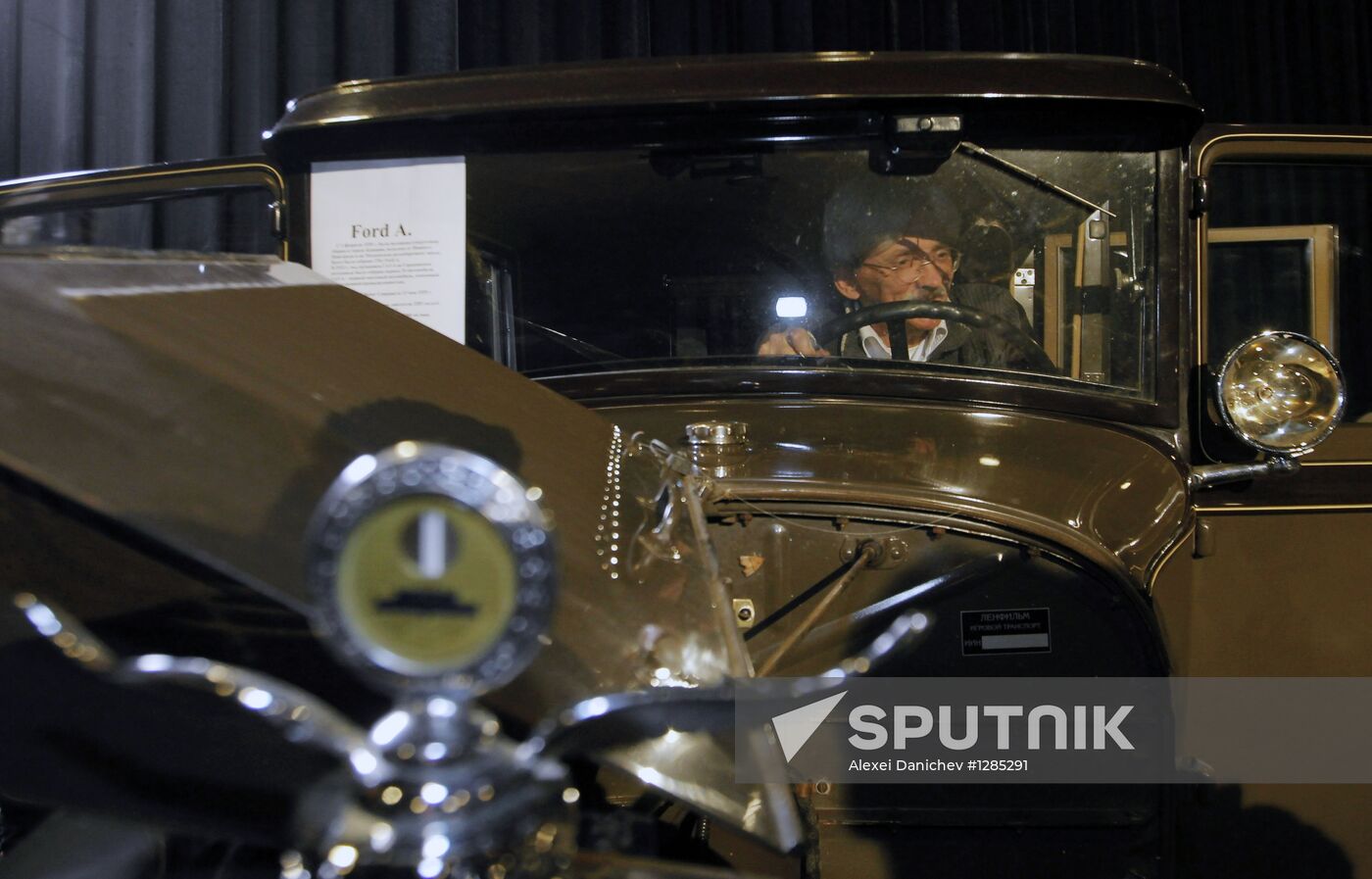 Vintage cars stolen 2 years ago are back at Lenfilm