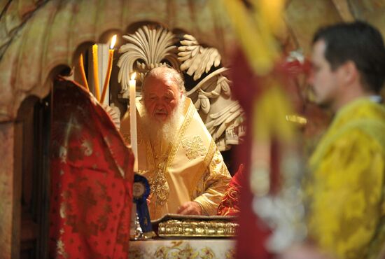 Patriarch Kirill conducts liturgy in Church of Holy Sepulchre