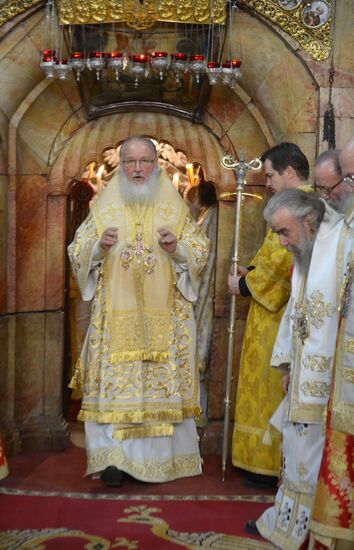 Patriarch Kirill conducts liturgy in Church of Holy Sepulchre
