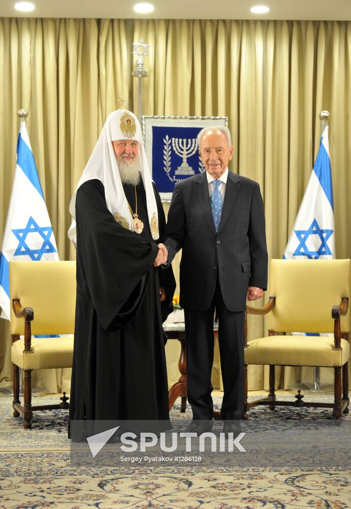 Patriarch Kirill meets with Israel's President Shimon Peres