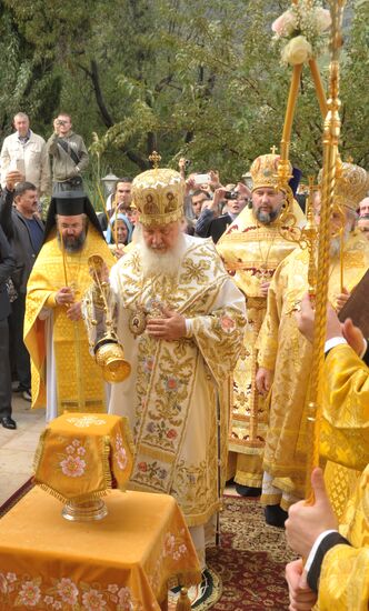 Patriarch Kirill blesses Gornensky Convent