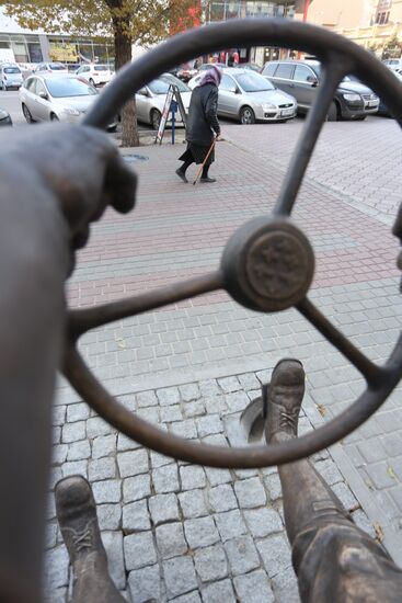 New monument to motorist in Volgograd