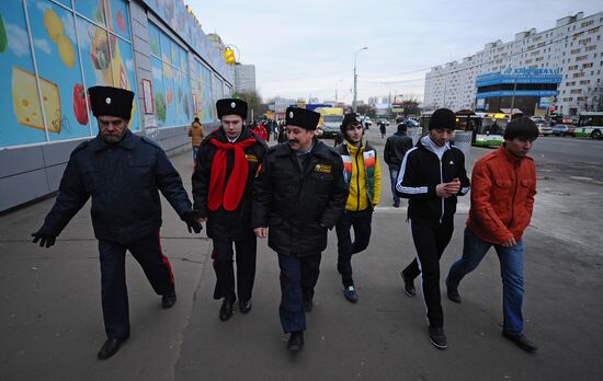 Cossack patrol teams appear in Moscow