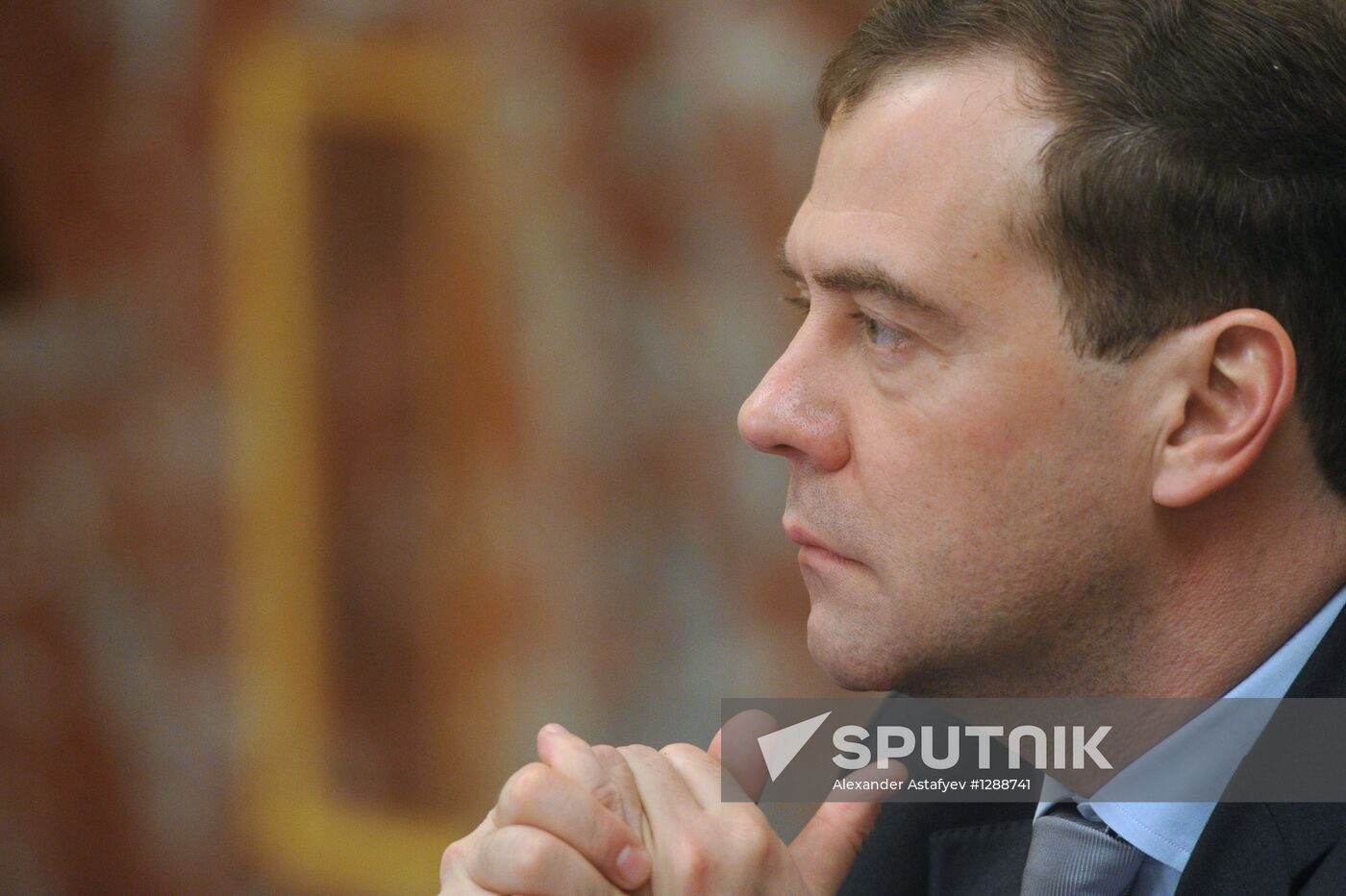 Dmitry Medvedev chairs government meeting