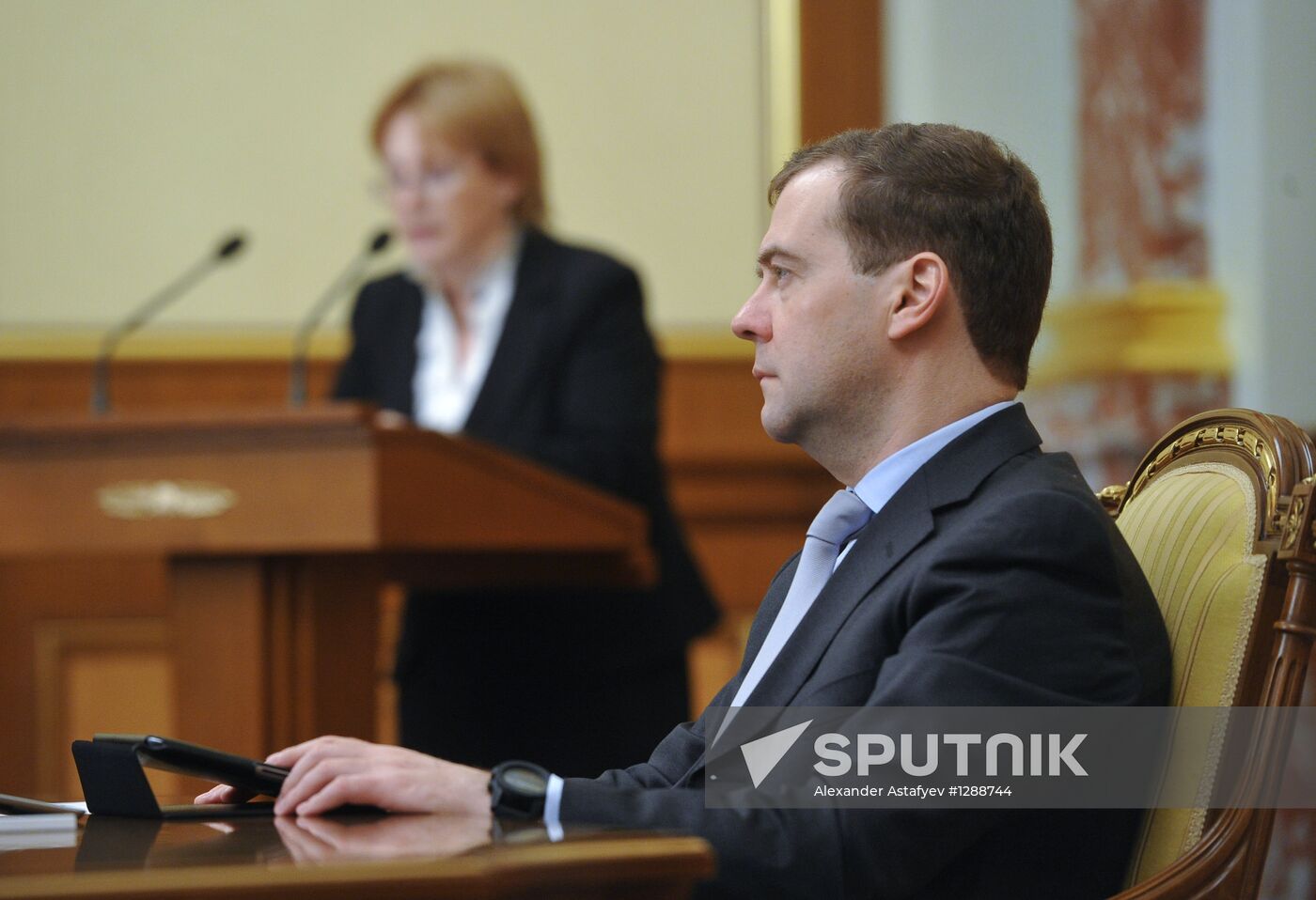 Dmitry Medvedev chairs government meeting