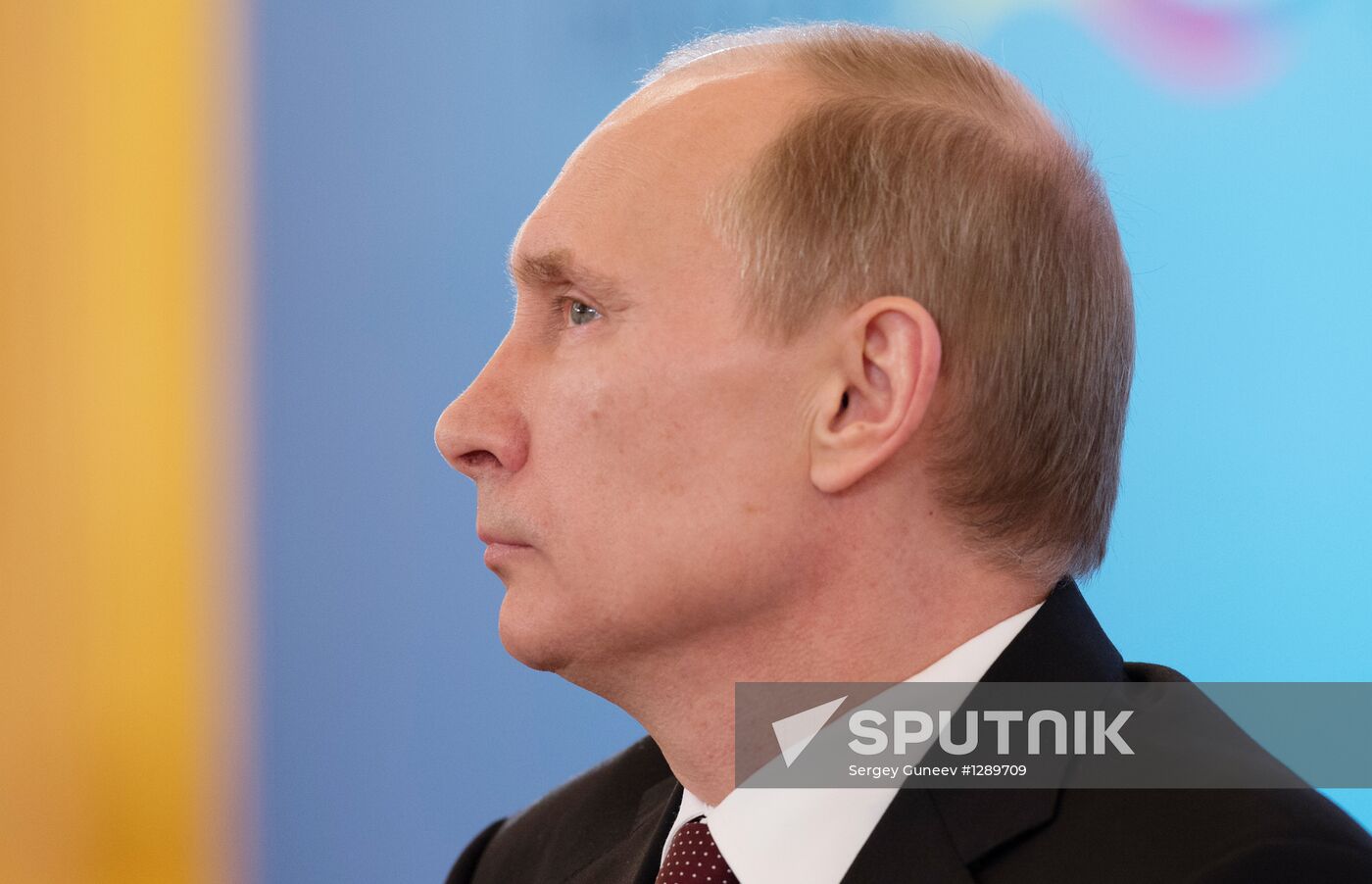 Vladimir Putin and Angela Merkel at St. Petersburg Dialog Forum