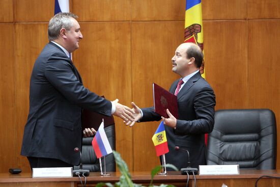 Dmitry Rogozin on a working visit to Chisinau