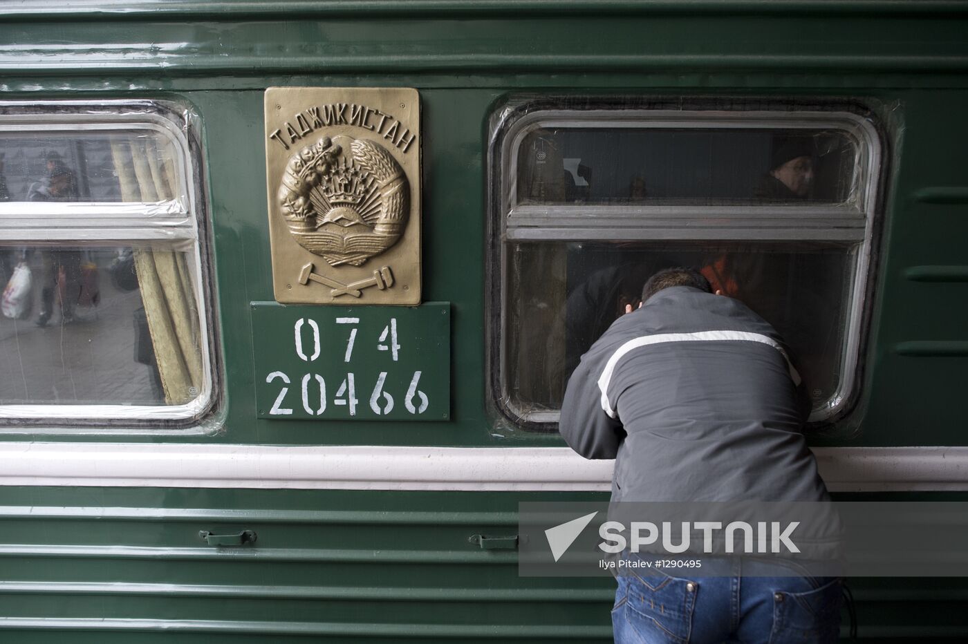 Trains from Central Asia arrive in Moscow