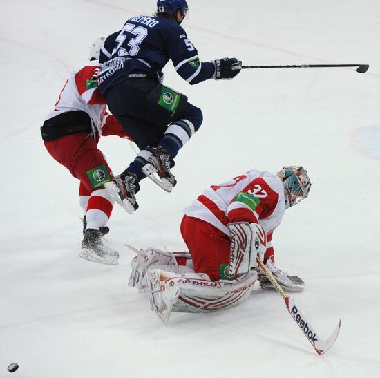 Ice hockey. KHL. Dynamo Moscow vs. Vityaz