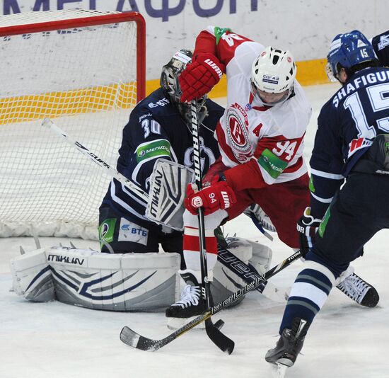 Ice hockey. KHL. Dynamo Moscow vs. Vityaz