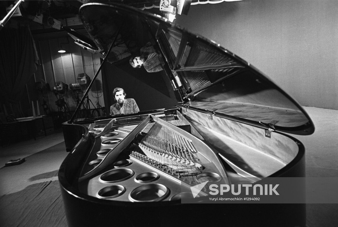 Pianist Maxim Konchalovsky