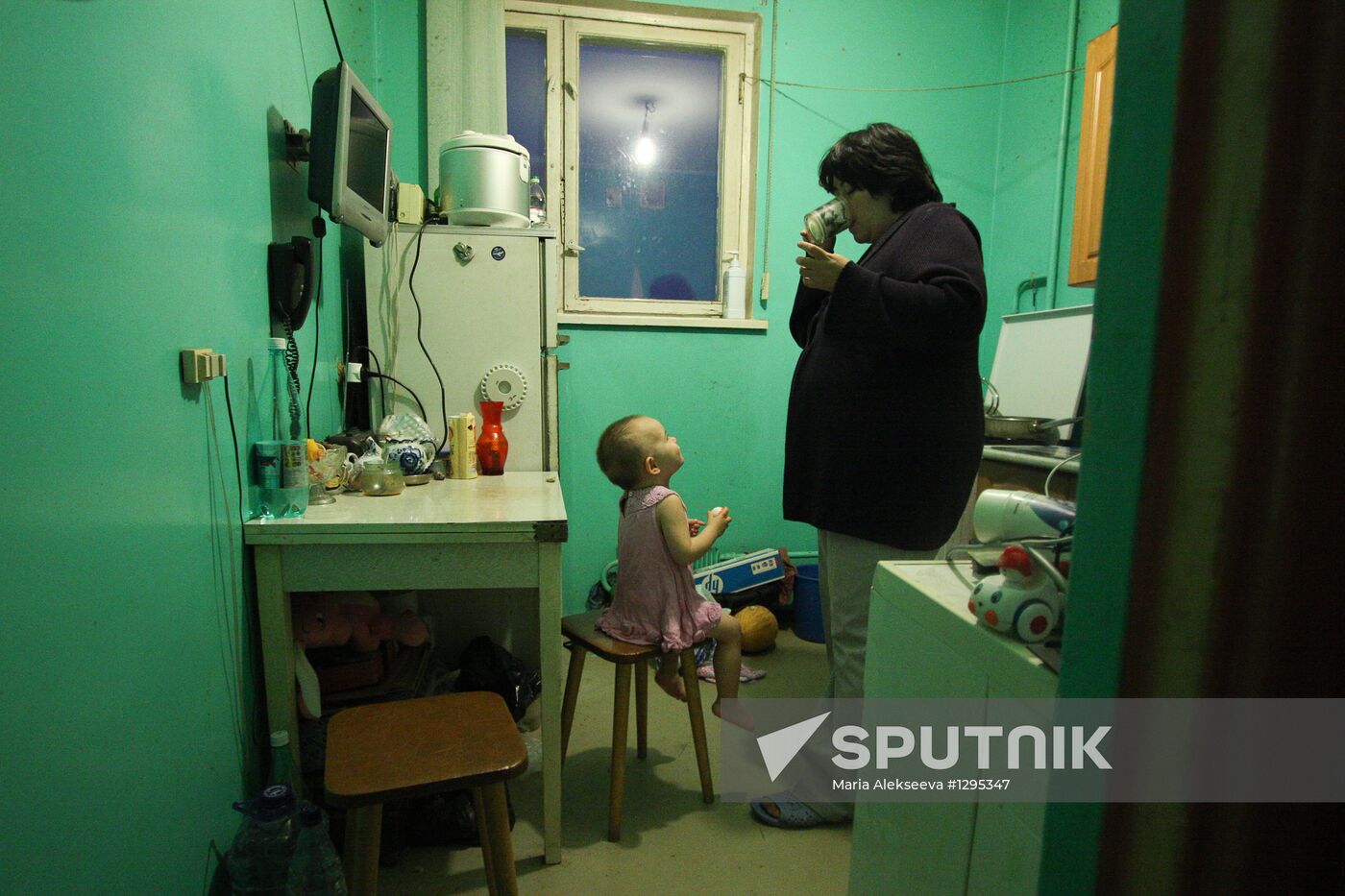 Life of visually impaired family in Moscow