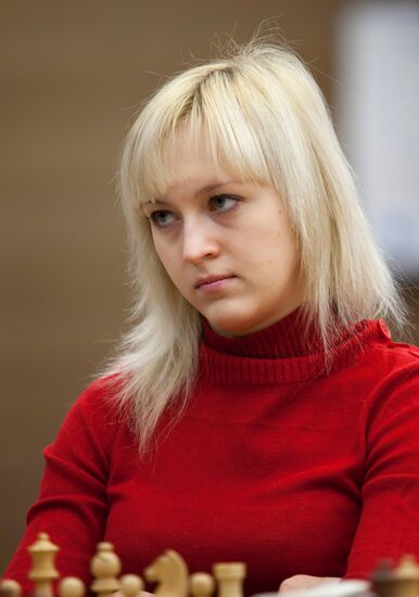 Chess. World Championship for Women. Semifinal matches