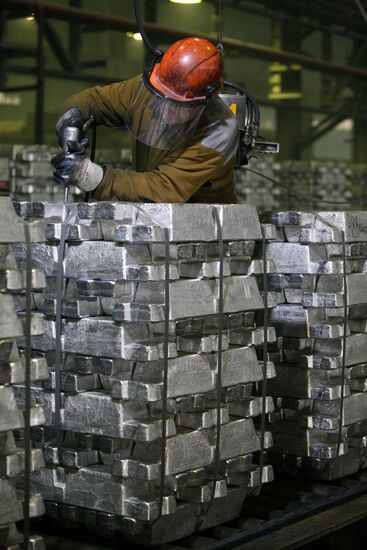 Aluminum production at RUSAL plants