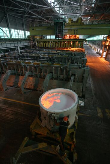 Aluminum production at RUSAL plants