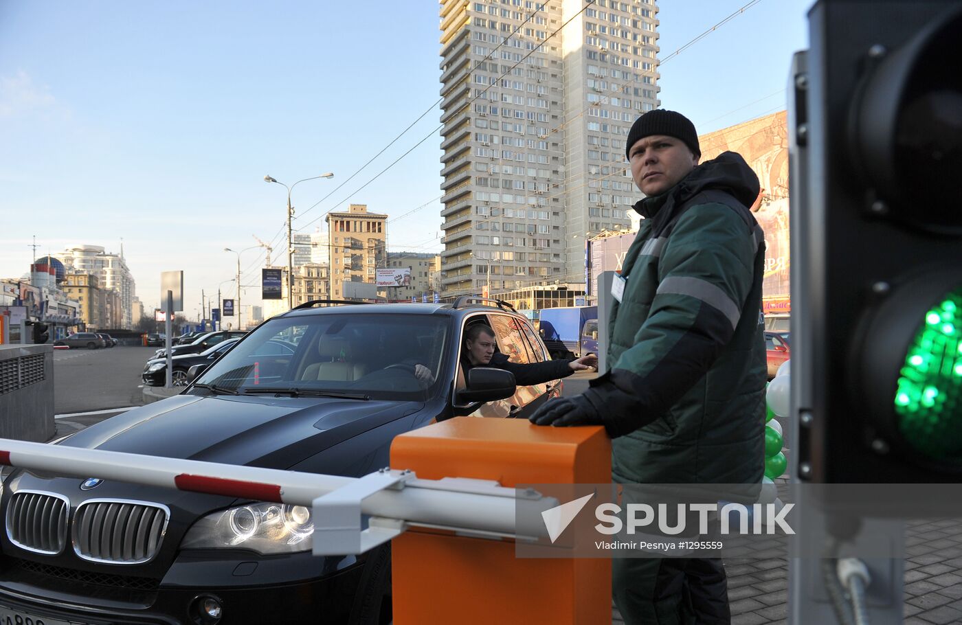 Car parking complex opens on Novy Arbat