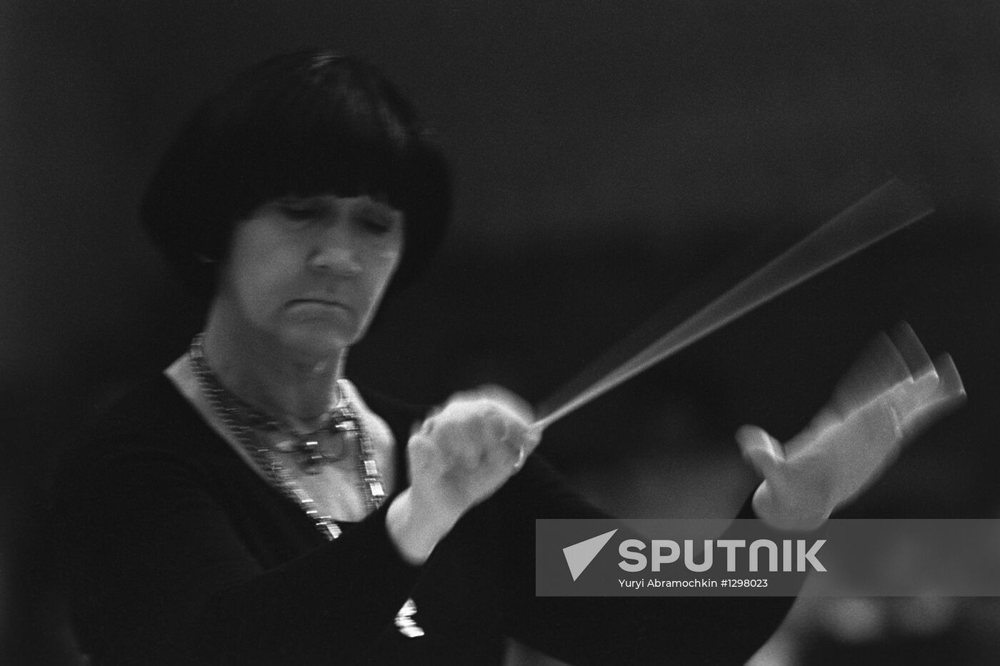 Conductor Veronika Dudarova