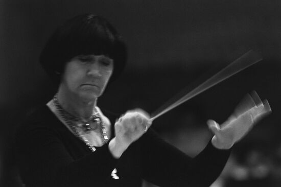Conductor Veronika Dudarova