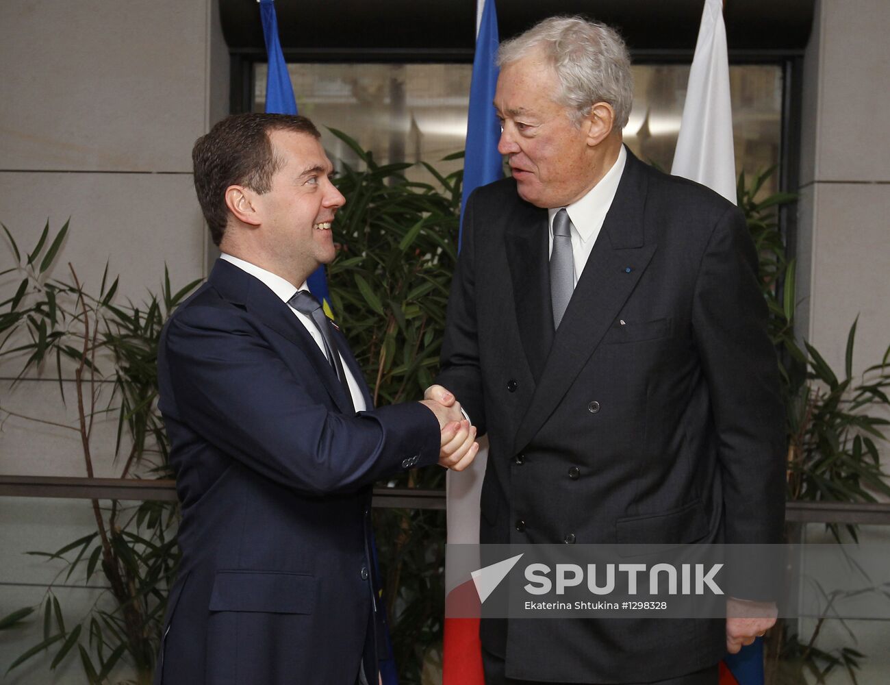 Dmitry Medvedev visits France