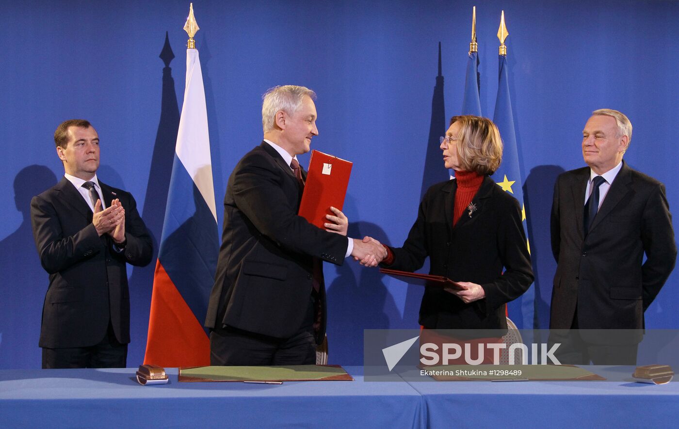 Dmitry Medvedev visits France