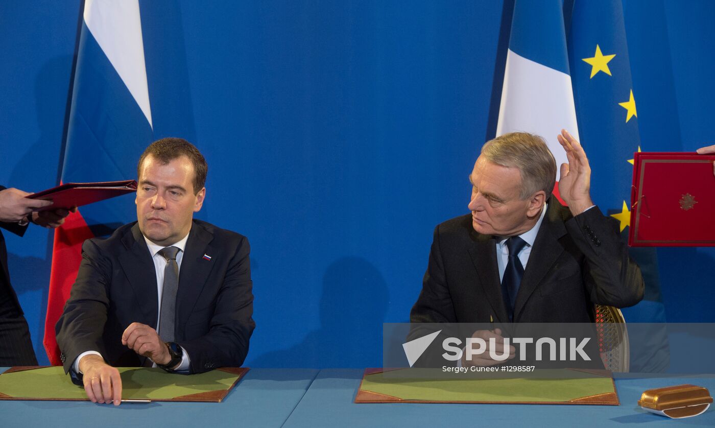 Dmitry Medvedev visits France