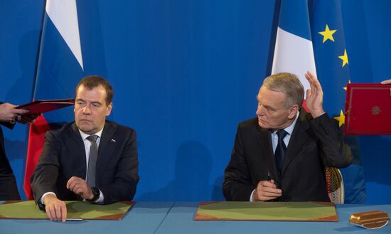 Dmitry Medvedev visits France
