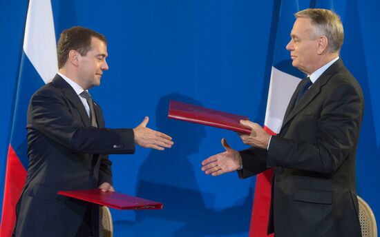 Dmitry Medvedev visits France