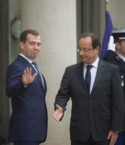 Dmitry Medvedev visits France